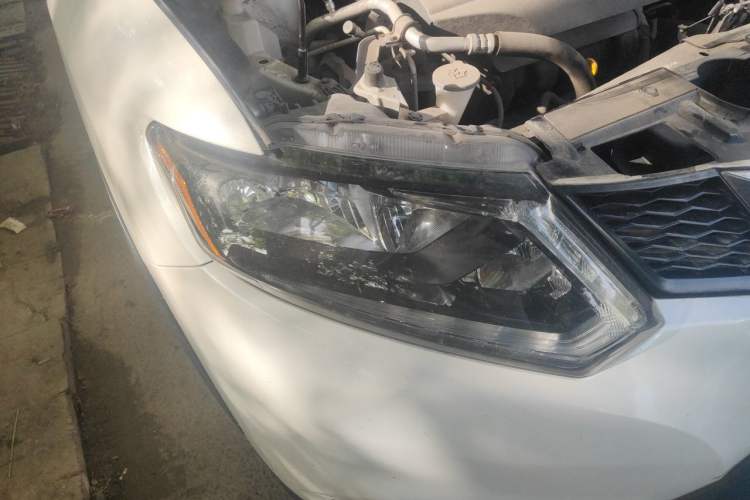 Used Nissan X-Trail 2014 2.0L CVT Comfort Edition 2WD Right Front Headlight