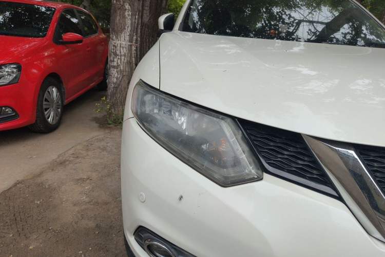 Used Nissan X-Trail 2014 2.0L CVT Smart Edition 2WD Right Front Headlight