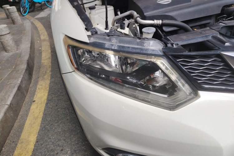 Used Nissan X-Trail 2014 2.0L CVT Comfort Edition 2WD Right Front Headlight