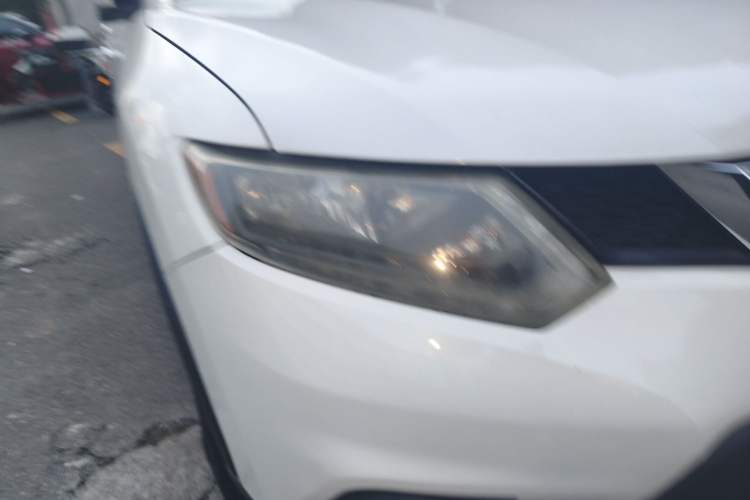 Used Nissan X-Trail 2014 2.0L CVT Comfort Edition 2WD Right Front Headlight
