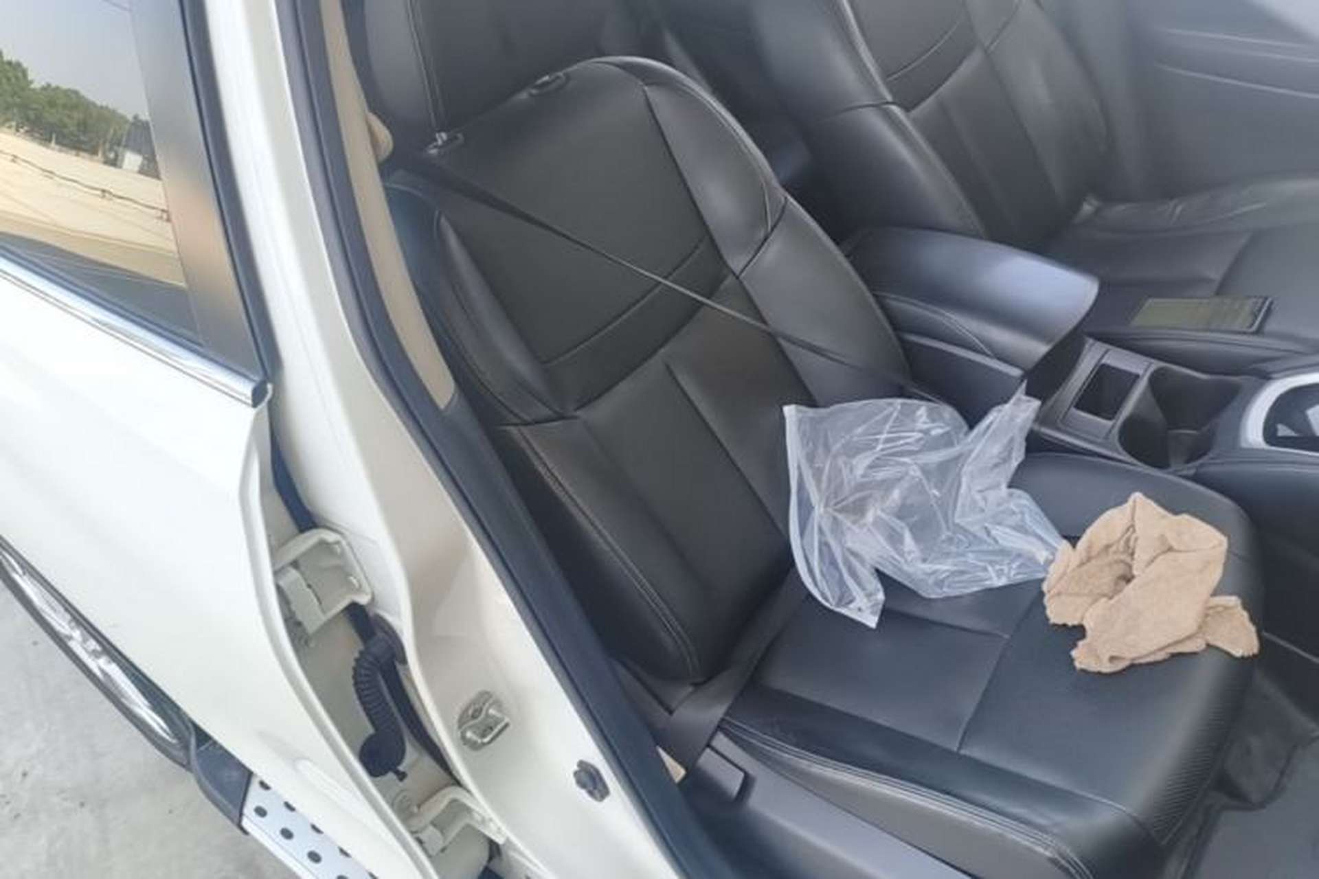 Used Nissan X-Trail 2014 2.0L CVT Comfort Edition 2WD Right Front Seat