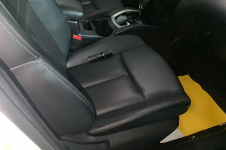 Used Nissan X-Trail 2014 2.0L CVT Comfort Edition 2WD Right Front Seat