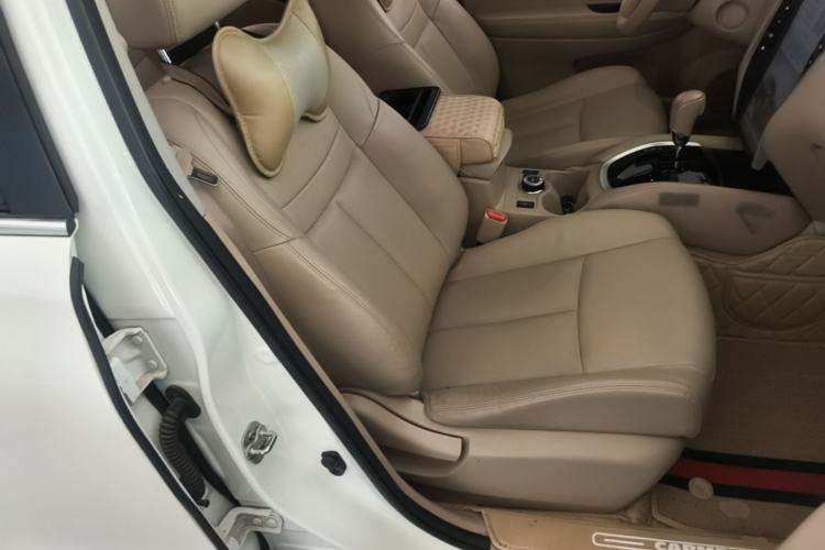 Used Nissan X-Trail 2014 2.5L CVT Leading Edition 4WD Right Front Seat