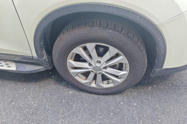 Used Nissan X-Trail 2014 2.5L CVT Luxury Edition 4WD Right Front Wheel Hub