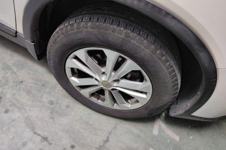 Used Nissan X-Trail 2014 2.5L CVT Luxury Edition 4WD Right Front Wheel Hub