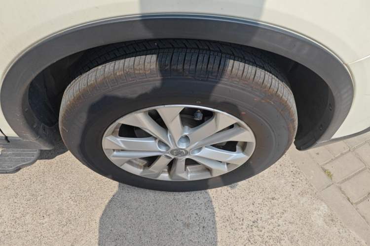 Used Nissan X-Trail 2014 2.0L CVT Comfort Edition 2WD Right Front Wheel Hub