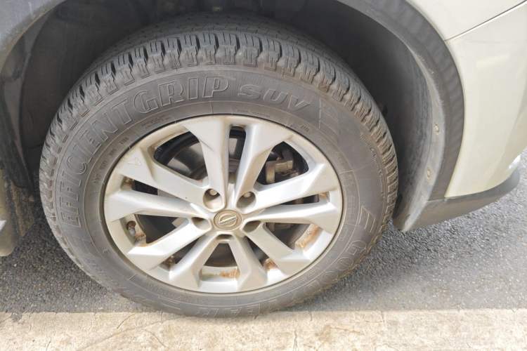 Used Nissan X-Trail 2014 2.0L CVT Comfort Edition 2WD Right Front Wheel Hub