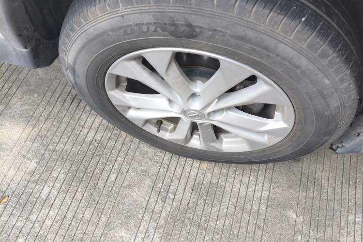 Used Nissan X-Trail 2014 2.0L CVT Comfort Edition 2WD Right Front Wheel Hub