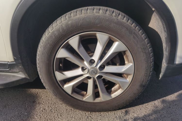 Used Nissan X-Trail 2014 2.5L CVT Luxury Edition 4WD Right Front Wheel Hub