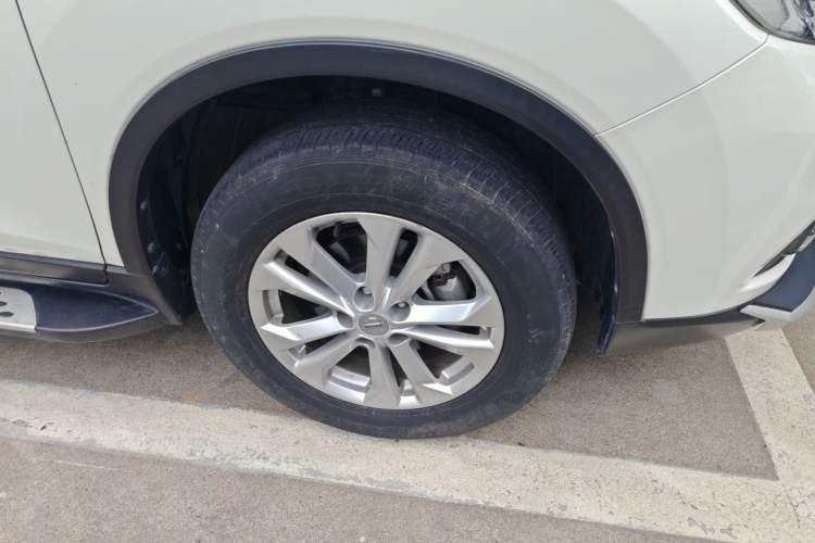 Used Nissan X-Trail 2014 2.0L CVT Comfort Edition 2WD Right Front Wheel Hub