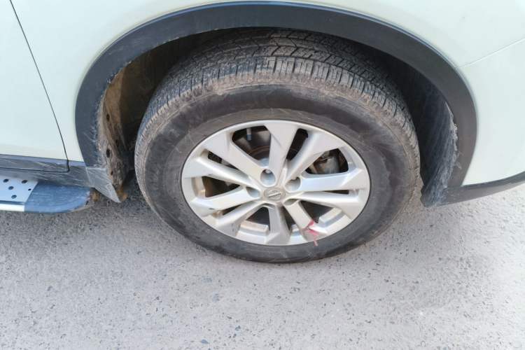 Used Nissan X-Trail 2014 2.0L CVT Comfort Edition 2WD Right Front Wheel Hub