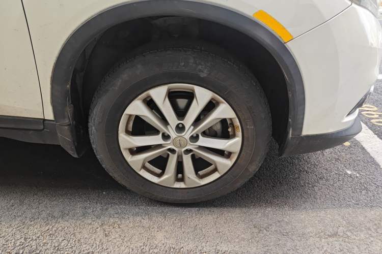 Used Nissan X-Trail 2014 2.0L CVT Comfort Edition 2WD Right Front Wheel Hub