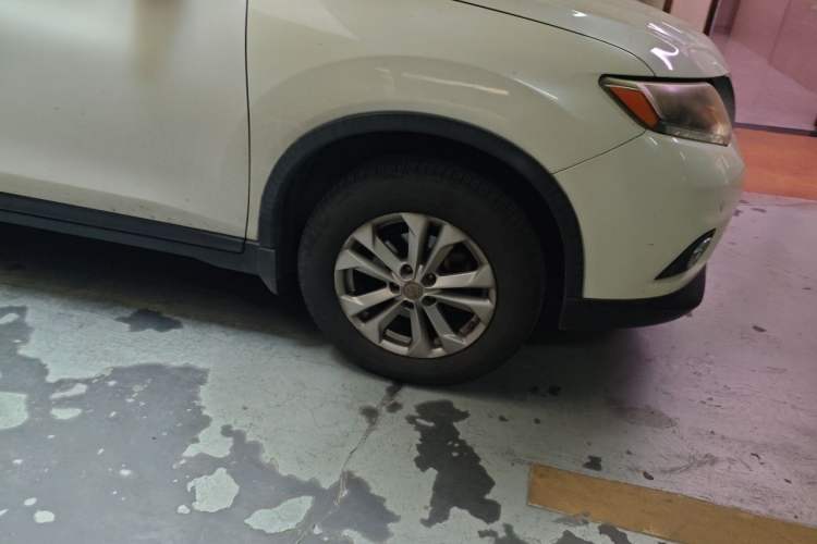 Used Nissan X-Trail 2014 2.0L CVT Smart Edition 2WD Right Front Wheel Hub