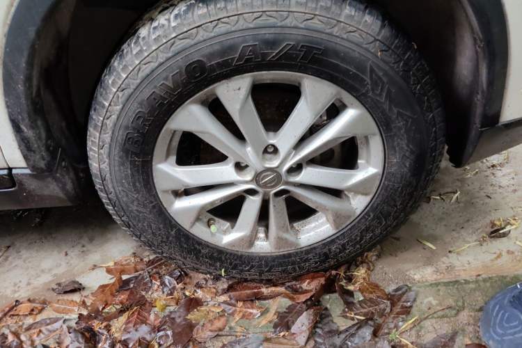 Used Nissan X-Trail 2014 2.0L CVT Comfort Edition 2WD Right Front Wheel Hub