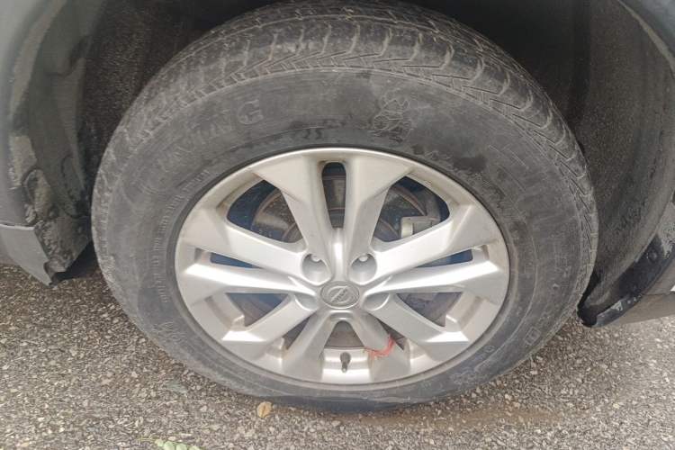 Used Nissan X-Trail 2014 2.0L CVT Comfort Edition 2WD Right Front Wheel Hub