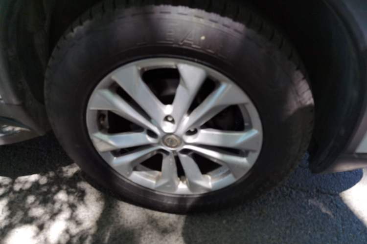 Used Nissan X-Trail 2014 2.5L CVT Leading Edition 4WD Right Front Wheel Hub
