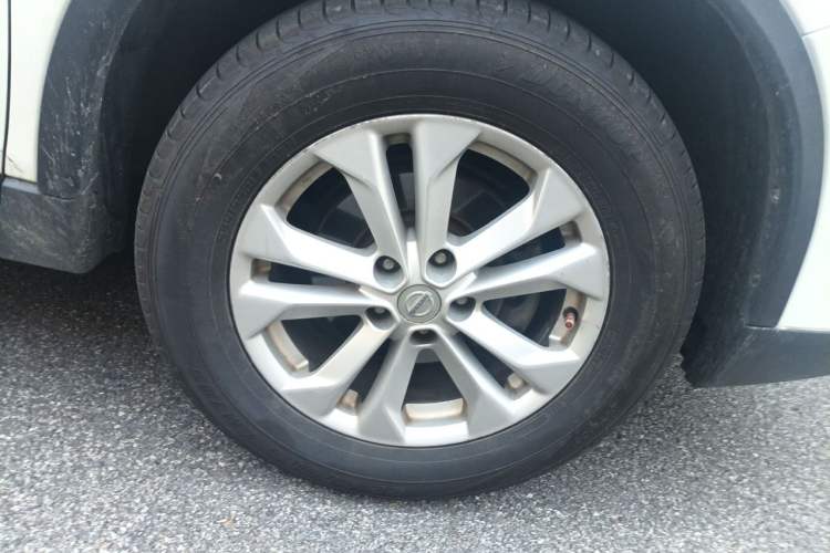 Used Nissan X-Trail 2014 2.0L CVT Smart Edition 2WD Right Front Wheel Hub