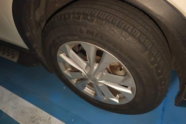 Used Nissan X-Trail 2014 2.0L CVT Comfort Edition 2WD Right Front Wheel Hub