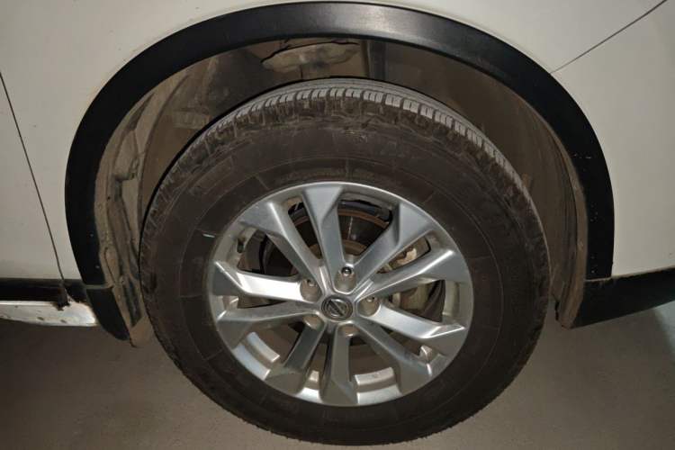 Used Nissan X-Trail 2014 2.0L CVT Comfort Edition 2WD Right Front Wheel Hub