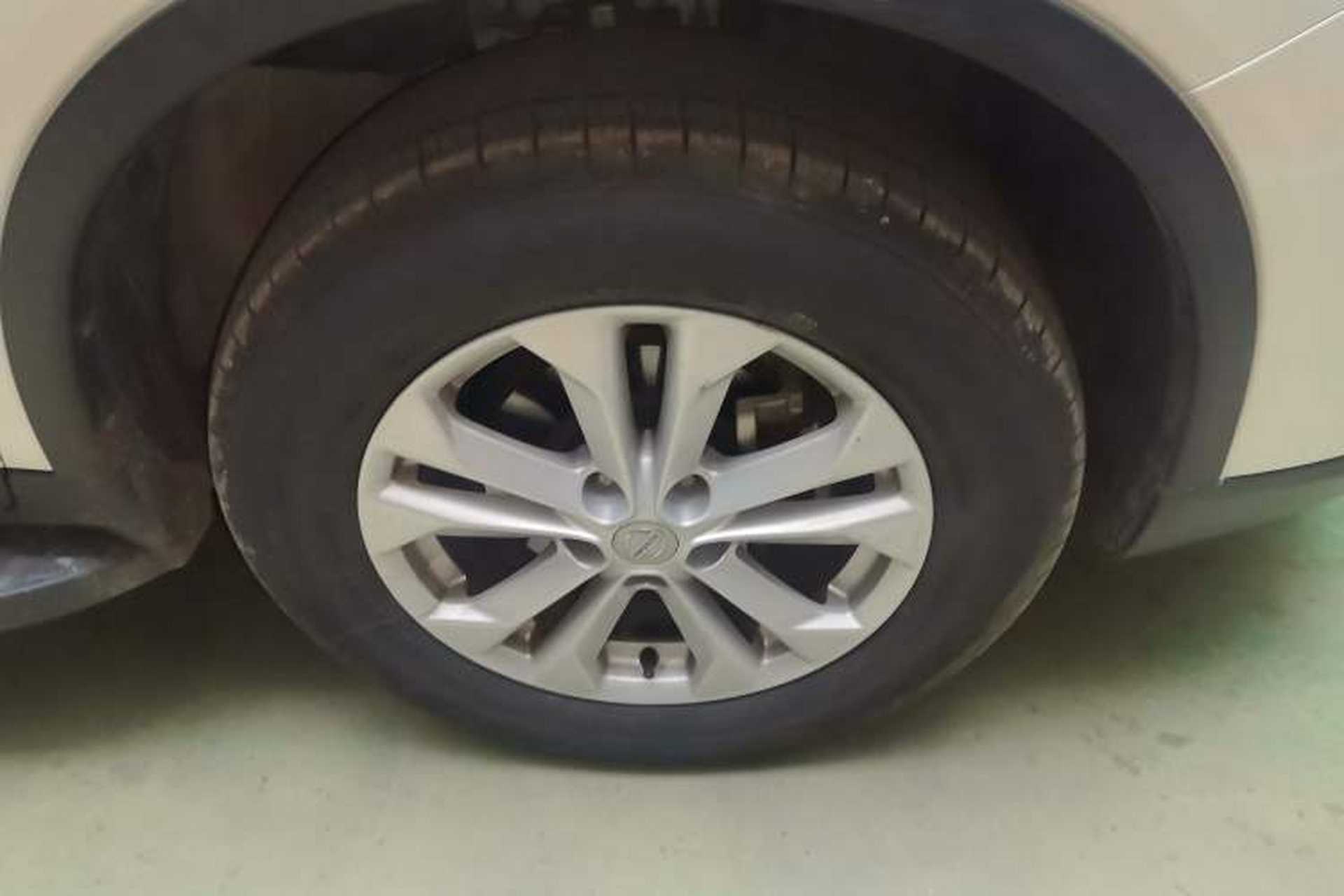 Used Nissan X-Trail 2014 2.0L CVT Comfort Edition 2WD Right Front Wheel Hub