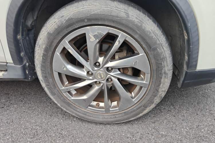 Used Nissan X-Trail 2014 2.5L CVT Ultimate Edition 4WD Right Front Wheel Hub