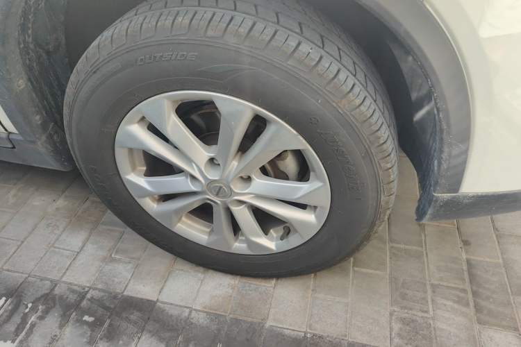 Used Nissan X-Trail 2014 2.0L CVT Comfort Edition 2WD Right Front Wheel Hub