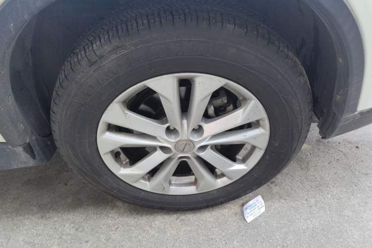 Used Nissan X-Trail 2014 2.0L CVT Comfort Edition 2WD Right Front Wheel Hub