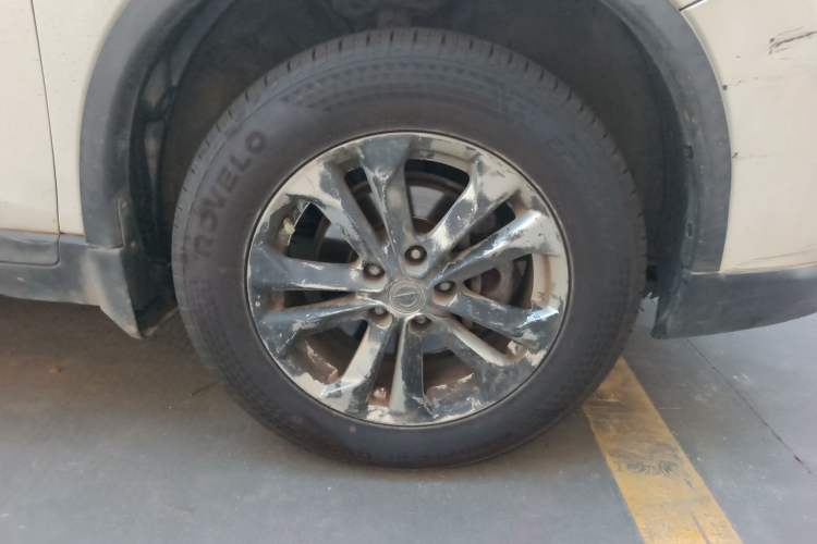 Used Nissan X-Trail 2014 2.0L CVT Comfort Edition 2WD Right Front Wheel Hub