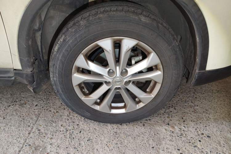 Used Nissan X-Trail 2014 2.0L CVT Comfort Edition 2WD Right Front Wheel Hub