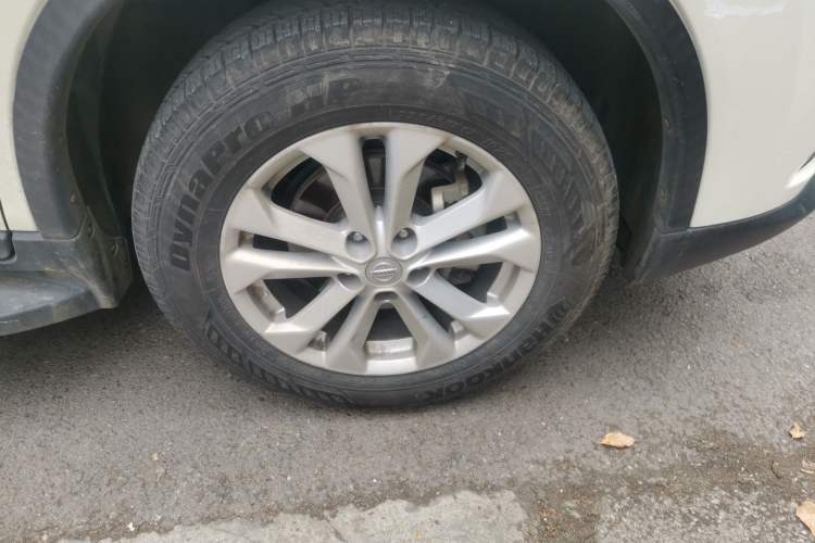 Used Nissan X-Trail 2014 2.0L CVT Comfort Edition 2WD Right Front Wheel Hub