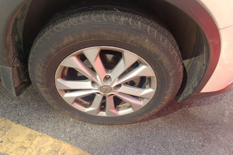 Used Nissan X-Trail 2014 2.0L CVT Comfort Edition 2WD Right Front Wheel Hub