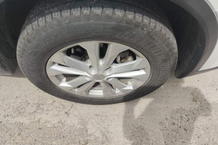 Used Nissan X-Trail 2014 2.0L CVT Comfort Edition 2WD Right Front Wheel Hub
