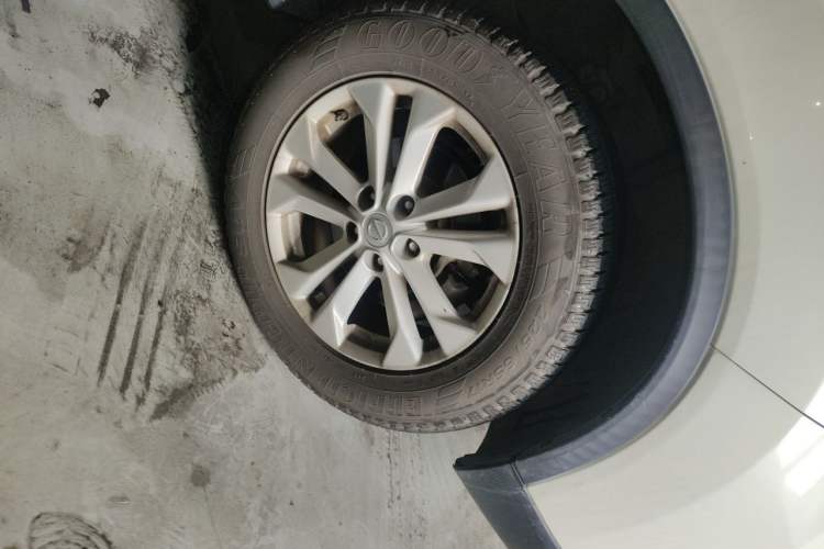 Used Nissan X-Trail 2014 2.0L CVT Comfort Edition 2WD Right Front Wheel Hub