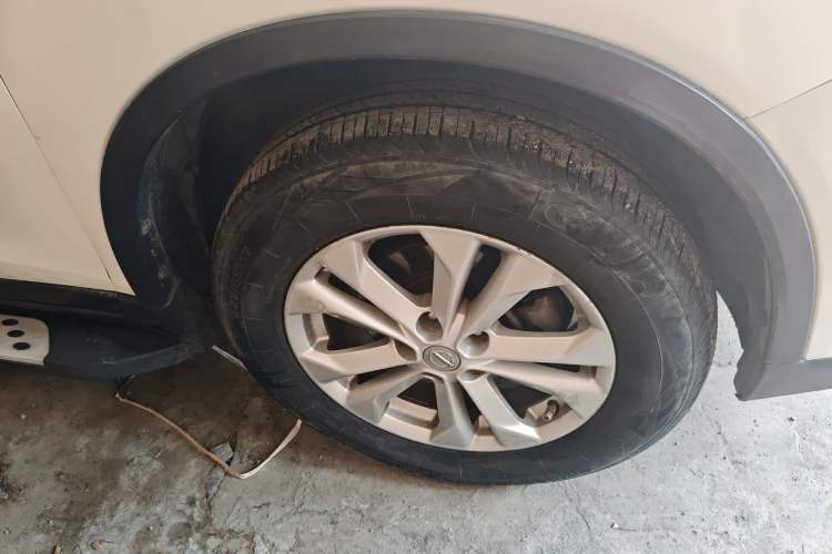 Used Nissan X-Trail 2014 2.0L CVT Comfort Edition 2WD Right Front Wheel Hub