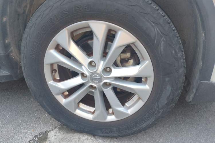 Used Nissan X-Trail 2014 2.0L CVT Comfort Edition 2WD Right Front Wheel Hub
