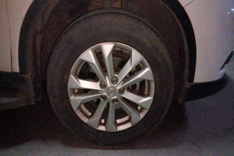 Used Nissan X-Trail 2014 2.0L CVT Smart Edition 2WD Right Front Wheel Hub