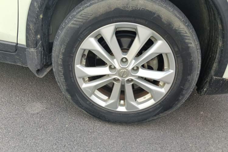 Used Nissan X-Trail 2014 2.0L CVT Comfort Edition 2WD Right Front Wheel Hub