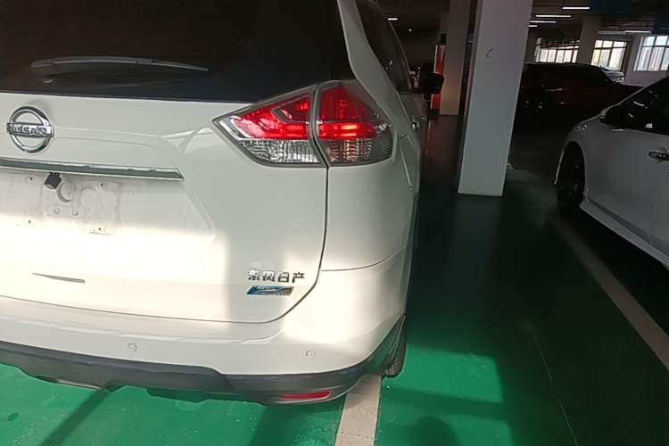 Used Nissan X-Trail 2014 2.0L CVT Comfort Edition 2WD Right Rear Taillight