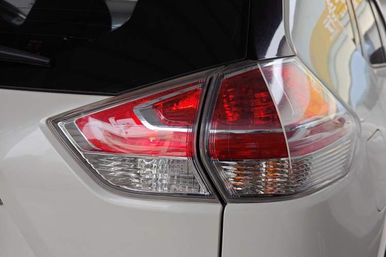 Used Nissan X-Trail 2014 2.0L CVT Comfort Edition 2WD Right Rear Taillight
