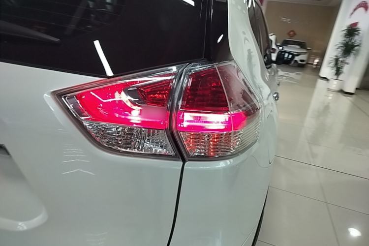 Used Nissan X-Trail 2014 2.0L CVT Comfort Edition 2WD Right Rear Taillight