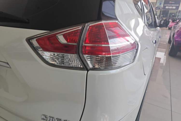 Used Nissan X-Trail 2014 2.0L CVT Comfort Edition 2WD Right Rear Taillight