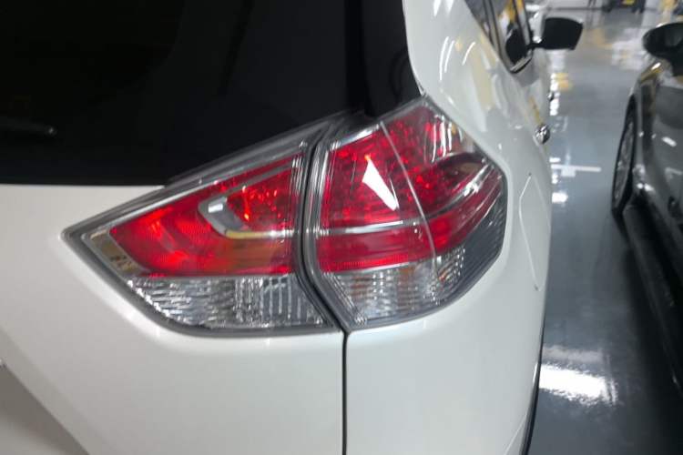 Used Nissan X-Trail 2014 2.0L CVT Comfort Edition 2WD Right Rear Taillight