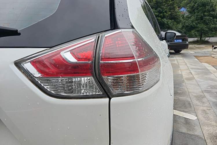 Used Nissan X-Trail 2014 2.0L CVT Comfort Edition 2WD Right Rear Taillight
