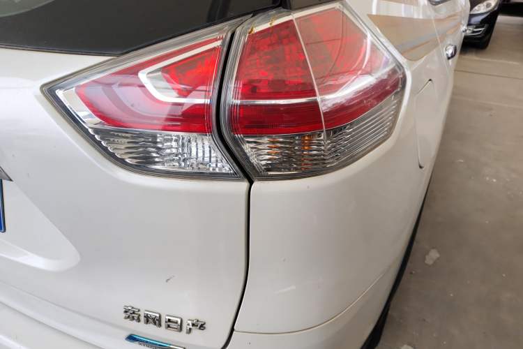 Used Nissan X-Trail 2014 2.0L CVT Comfort Edition 2WD Right Rear Taillight