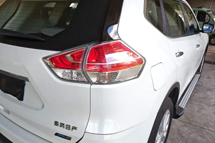 Used Nissan X-Trail 2014 2.0L CVT Comfort Edition 2WD Right Rear Taillight