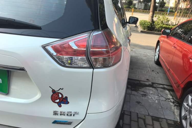 Used Nissan X-Trail 2014 2.0L CVT Comfort Edition 2WD Right Rear Taillight