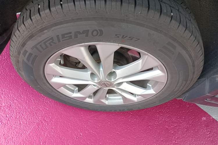 Used Nissan X-Trail 2014 2.0L CVT Comfort Edition 2WD Right Rear Wheel Hub