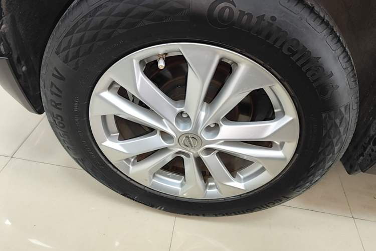 Used Nissan X-Trail 2014 2.5L CVT Luxury Edition 4WD Right Rear Wheel Hub
