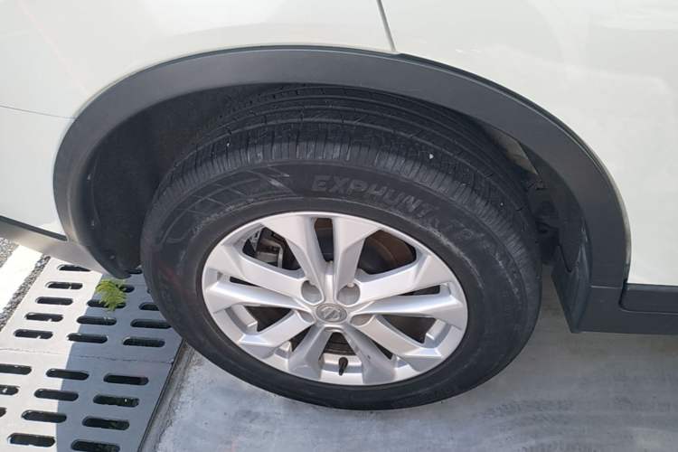 Used Nissan X-Trail 2014 2.0L CVT Comfort Edition 2WD Right Rear Wheel Hub