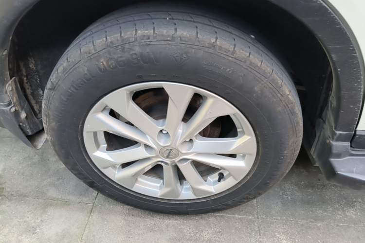 Used Nissan X-Trail 2014 2.0L CVT Comfort Edition 2WD Right Rear Wheel Hub